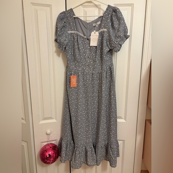 Ivy City Co Blue Midi Bridget Dress with White Floral Pattern - Picture 1 of 3